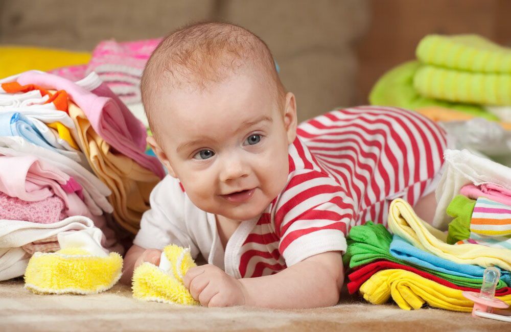 نکات شستشوی لباس کودک به همراه نحوه شستشوی لباس نوازد با مینی واش